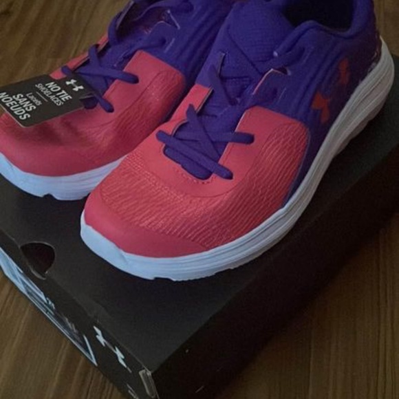 BRAND NEW girl under armour gps outhustle print shoes size 2Y (no tie shoelaces) - Picture 5 of 7